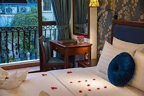 Holiday Emerald Hotel