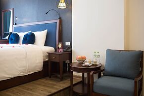 Holiday Emerald Hotel