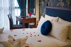 Holiday Emerald Hotel