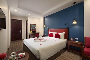 Holiday Emerald Hotel