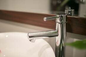 Holiday Emerald Hotel