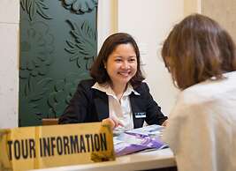 Holiday Emerald Hotel