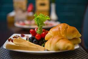 Holiday Emerald Hotel