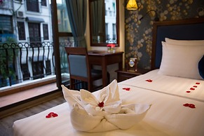 Holiday Emerald Hotel