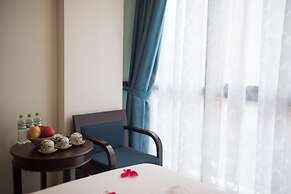 Holiday Emerald Hotel