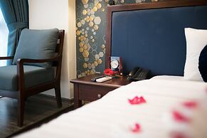 Holiday Emerald Hotel