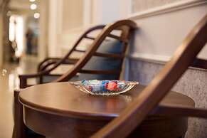 Holiday Emerald Hotel