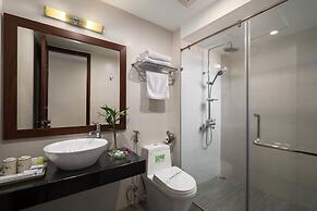 Holiday Emerald Hotel