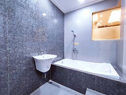 One Serenata Hotel Bacoor