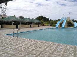 UKL Ever Resort Hotel