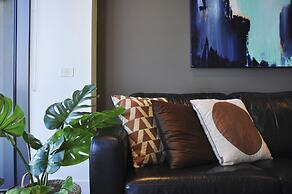 Mono Apartments on Freshwater