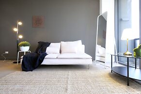 Mono Apartments on Freshwater