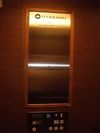 Center Hotel Toyota