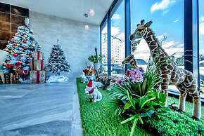 Jungmoon J Hill & City Hotel