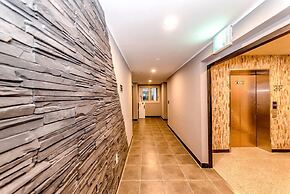 Jungmoon J Hill & City Hotel