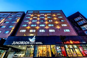 Jungmoon J Hill & City Hotel