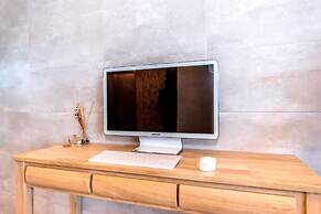 Jungmoon J Hill & City Hotel