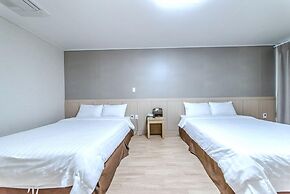 Jungmoon J Hill & City Hotel