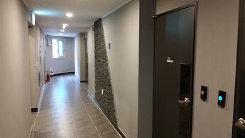 Jungmoon J Hill & City Hotel