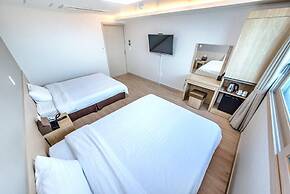 Jungmoon J Hill & City Hotel