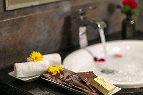 Poonsa Duy Tan Hotel & Serviced Apartment