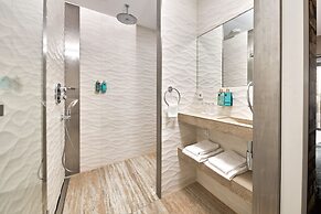 Beachhouse Hotel