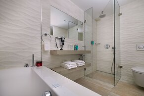 Beachhouse Hotel