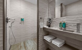 Beachhouse Hotel