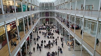 Violet Bank Apartment New Town