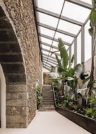 White Exclusive Suite & Villas