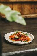 White Exclusive Suite & Villas