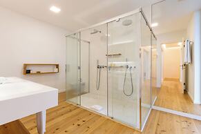 White Exclusive Suite & Villas