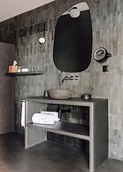 White Exclusive Suite & Villas