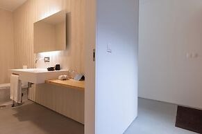 White Exclusive Suite & Villas