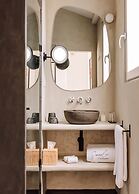 White Exclusive Suite & Villas