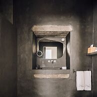 White Exclusive Suite & Villas