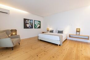 White Exclusive Suite & Villas