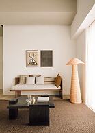 White Exclusive Suite & Villas