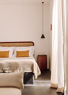 White Exclusive Suite & Villas