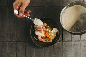 White Exclusive Suite & Villas