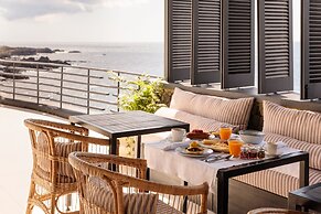 White Exclusive Suite & Villas