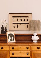 White Exclusive Suite & Villas