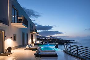 White Exclusive Suite & Villas