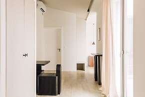 White Exclusive Suite & Villas