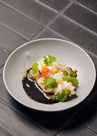 White Exclusive Suite & Villas