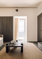 White Exclusive Suite & Villas