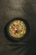 White Exclusive Suite & Villas