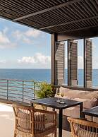 White Exclusive Suite & Villas