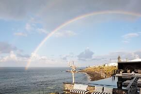 White Exclusive Suite & Villas