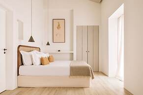 White Exclusive Suite & Villas